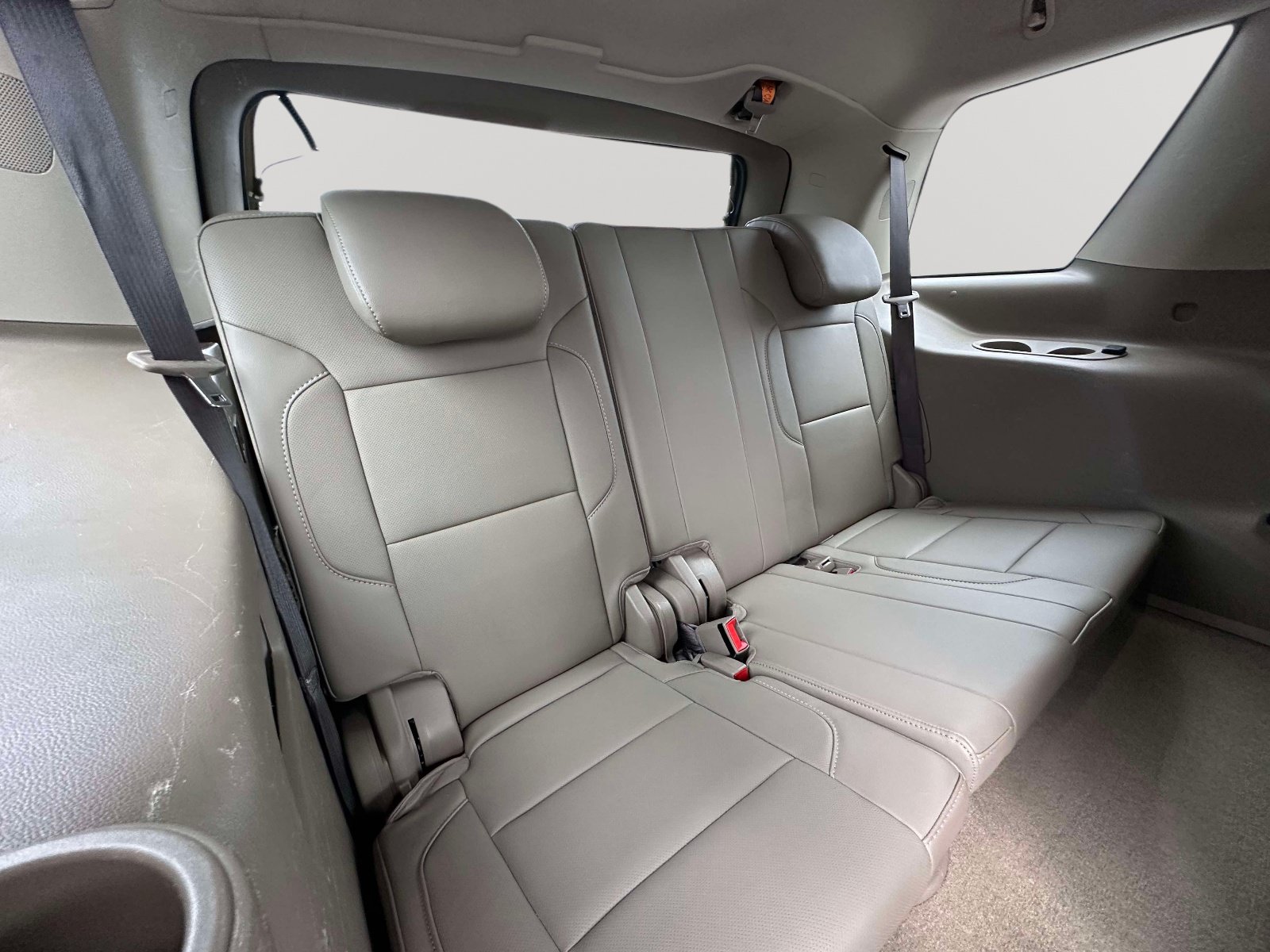 Used 2019 Chevrolet Tahoe Premier AWD/4WD image 32