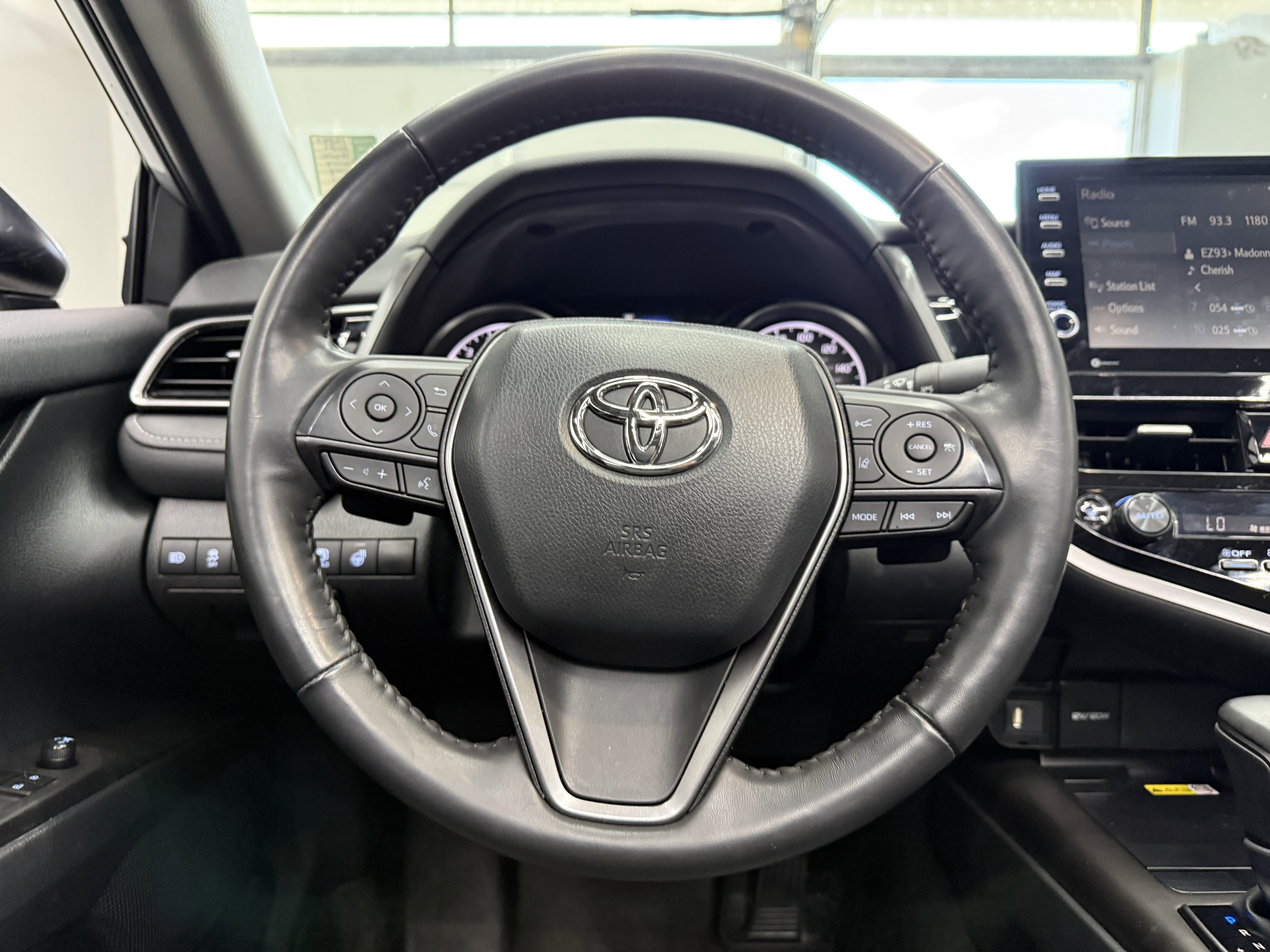 Used 2024 Toyota Camry SE FWD image 14