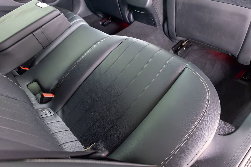 Used 2020 Mercedes-Benz E 350 Sedan image 72