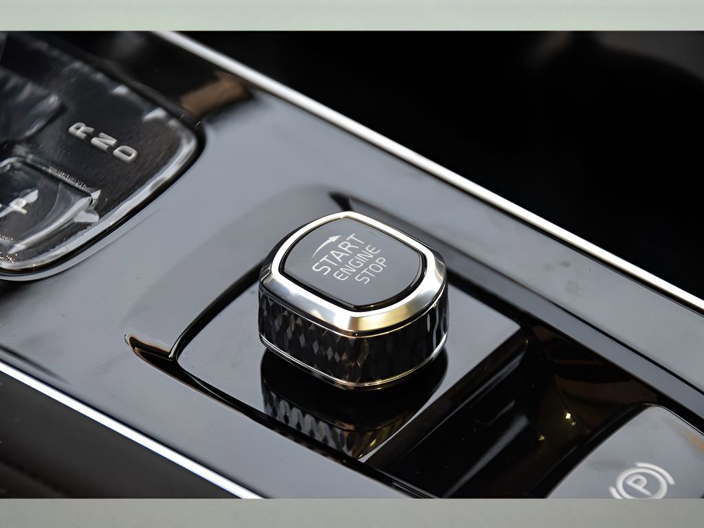 New 2026 Volvo XC90 B6 Plus w/ Protection Package Premier image 37