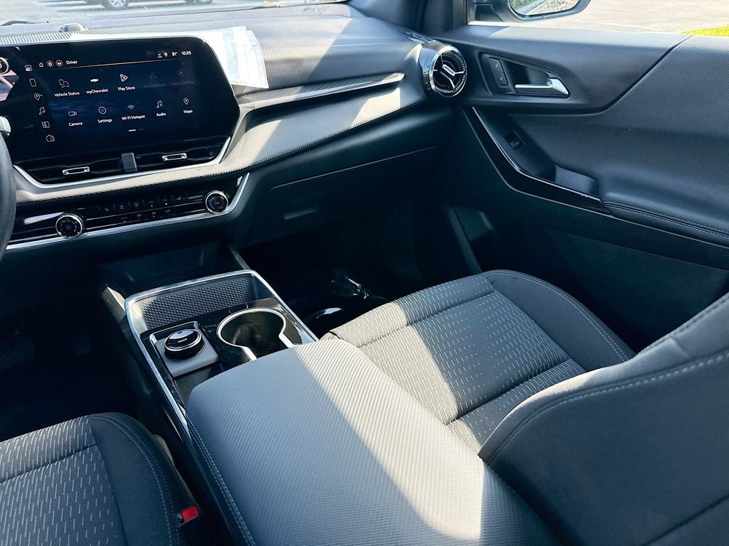Certified 2026 Chevrolet Equinox LT w/ Safety and Technology Package FWD image 22