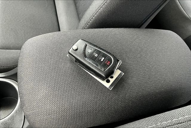 Used 2024 Toyota Corolla LE image 32