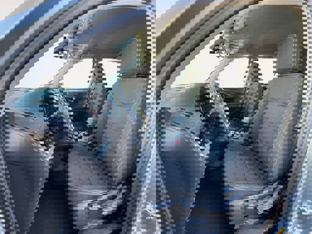 Used 2023 GMC Terrain SLE w/ Elevation Edition image 9