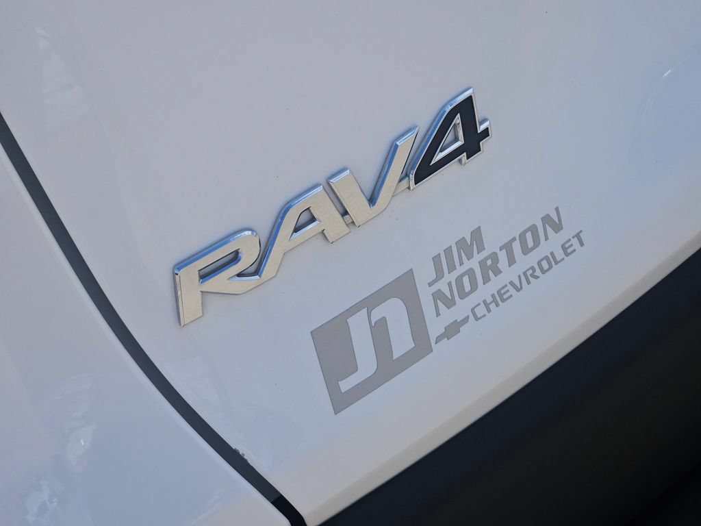 Used 2024 Toyota RAV4 XLE FWD image 14