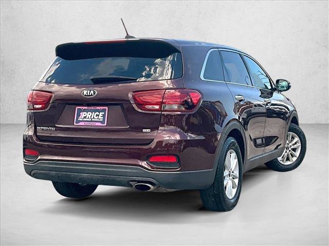 Used 2019 Kia Sorento LX image 2