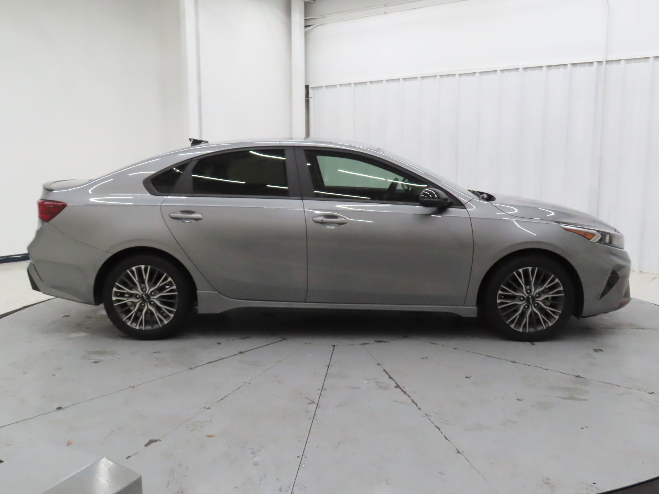 Used 2022 Kia Forte GT-Line image 2