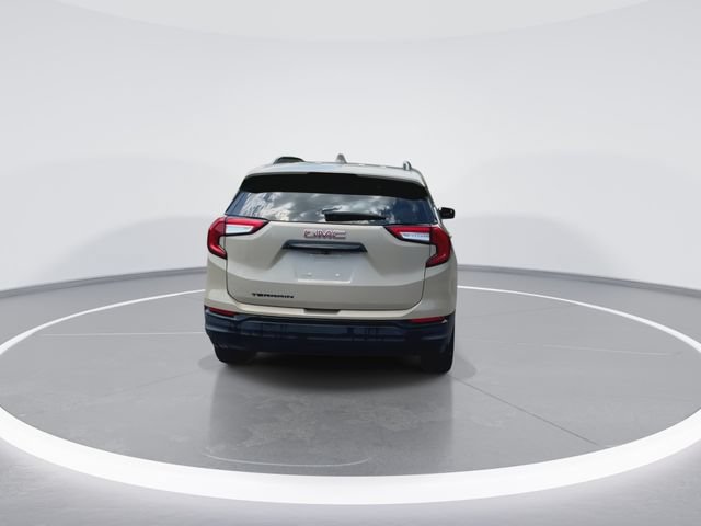 Used 2023 GMC Terrain SLT w/ Tech Package FWD image 10