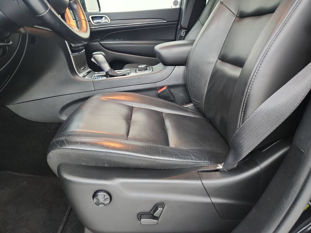 Used 2022 Jeep Grand Cherokee Limited AWD/4WD image 22