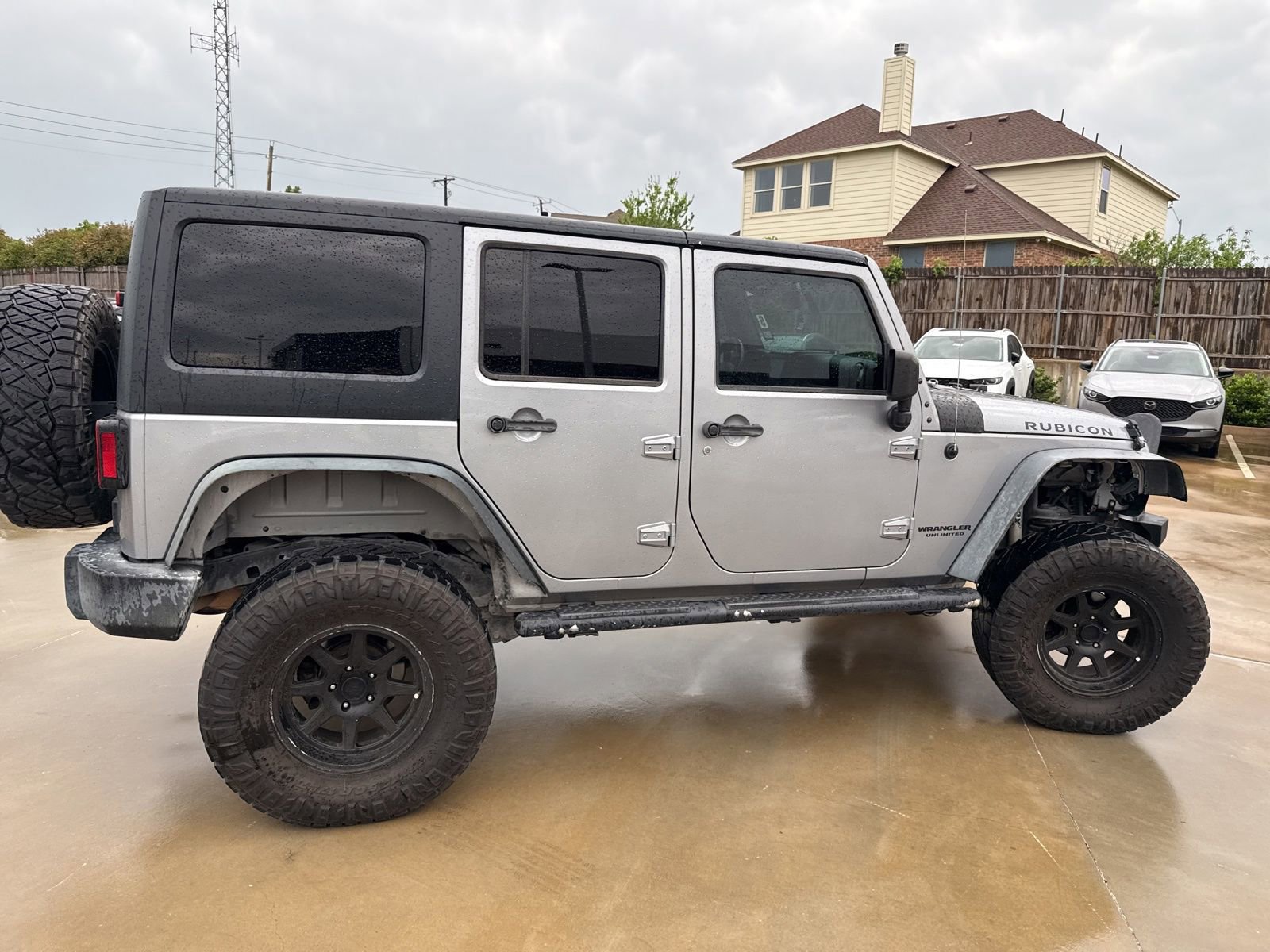 Used 2015 Jeep Wrangler Unlimited Rubicon w/ Max Tow Package image 9
