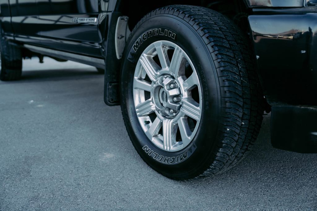 Used 2018 Ford F350 Limited w/ FX4 4x4 Off Road Package image 6