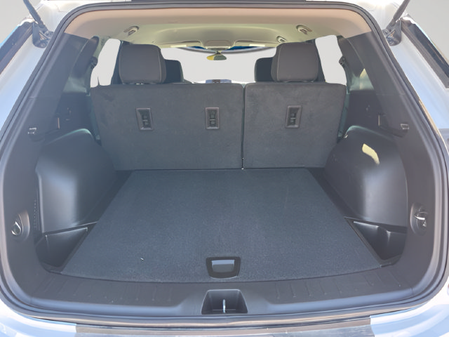 Used 2026 Chevrolet Blazer LT FWD image 7