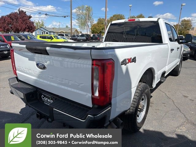 Used 2023 Ford F350 XL w/ Snow Plow/Camper Package AWD/4WD image 5
