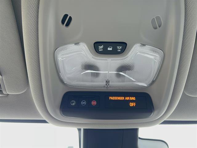 Used 2023 Buick Encore GX Select w/ Sport Touring Package FWD image 22