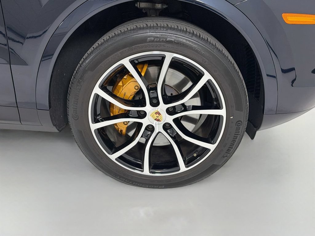 Certified 2023 Porsche Cayenne AWD/4WD image 37