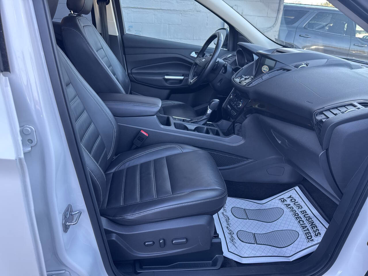 Used 2018 Ford Escape Titanium w/ Ford Safe & Smart Package image 26