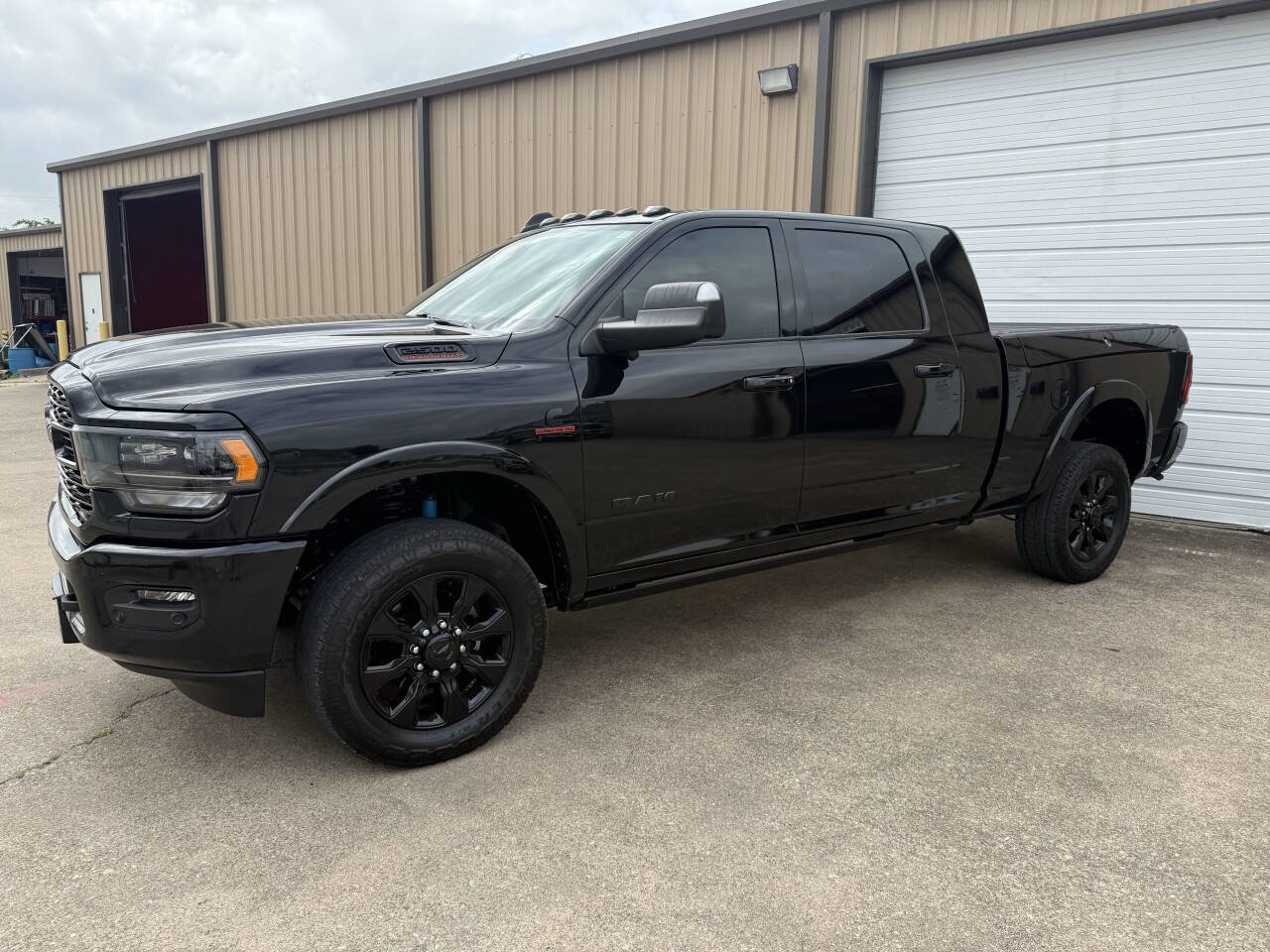Used 2022 RAM 2500 Limited image 5