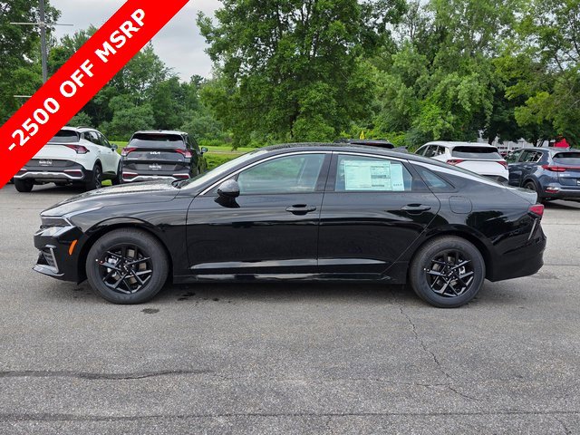 New 2025 Kia K5 LXS image 4