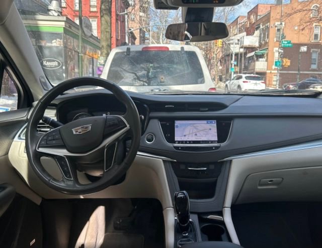 Used 2023 Cadillac XT5 Premium Luxury image 4