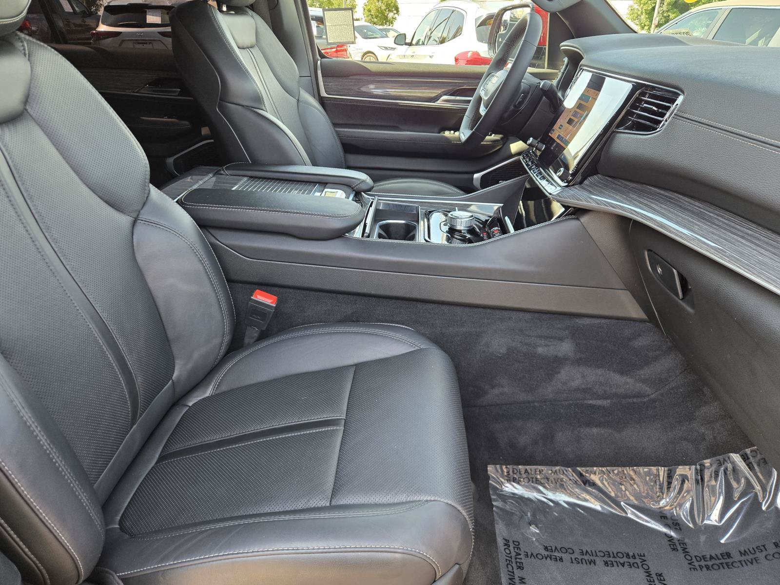 Certified 2022 Jeep Wagoneer Series II AWD/4WD image 31