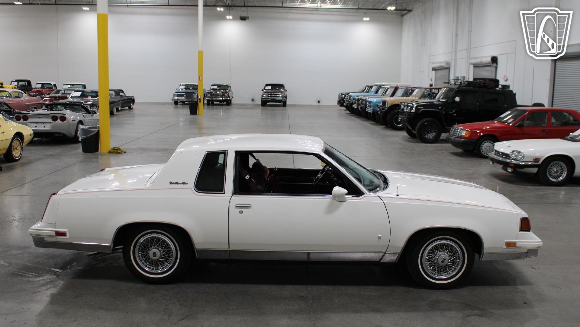 Used 1988 Oldsmobile Cutlass Supreme Classic Brougham RWD image 8