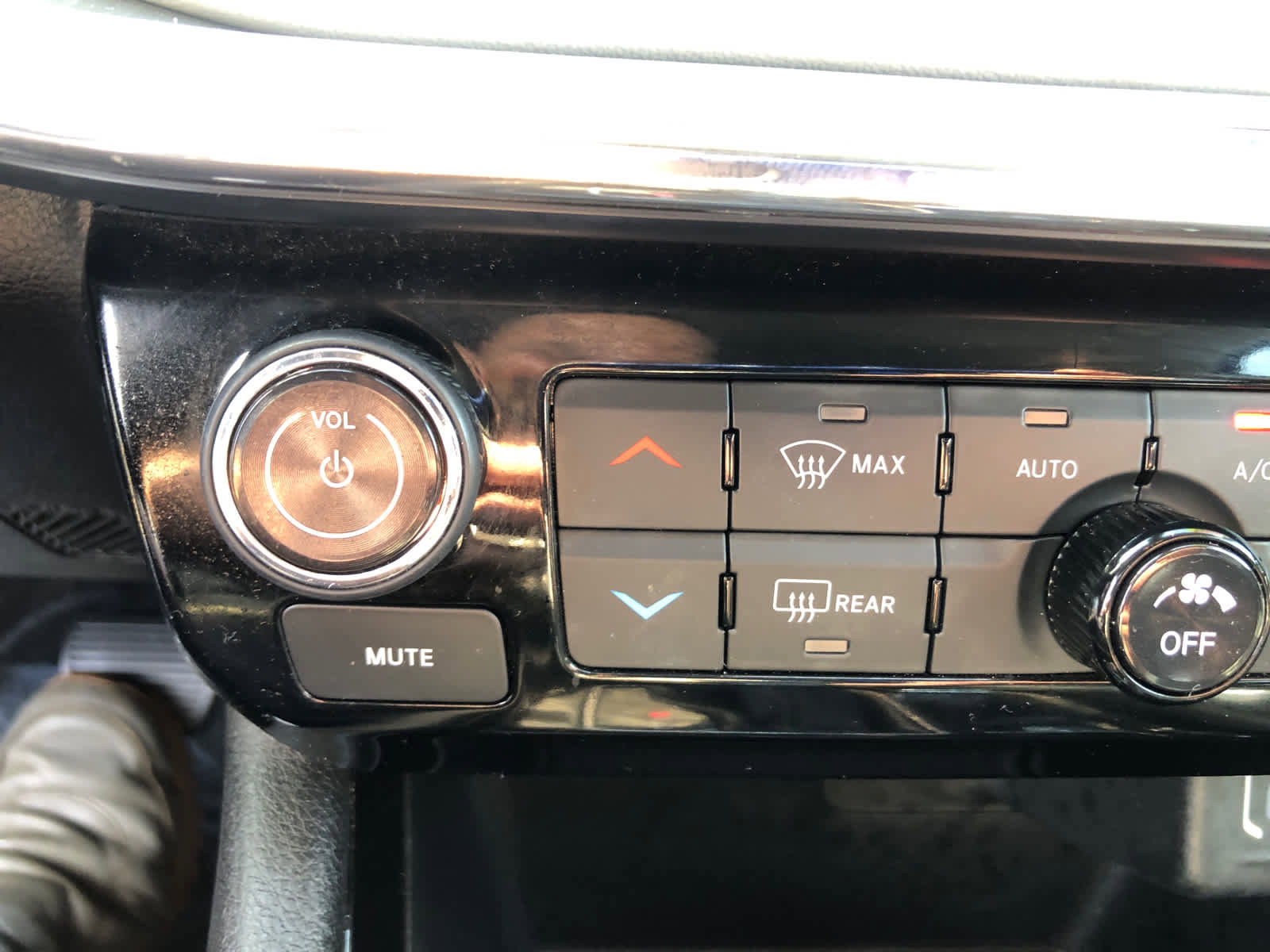 Used 2022 Jeep Compass Limited image 15