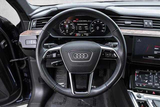 Used 2022 Audi e-tron Prestige w/ Prestige Package AWD/4WD image 13