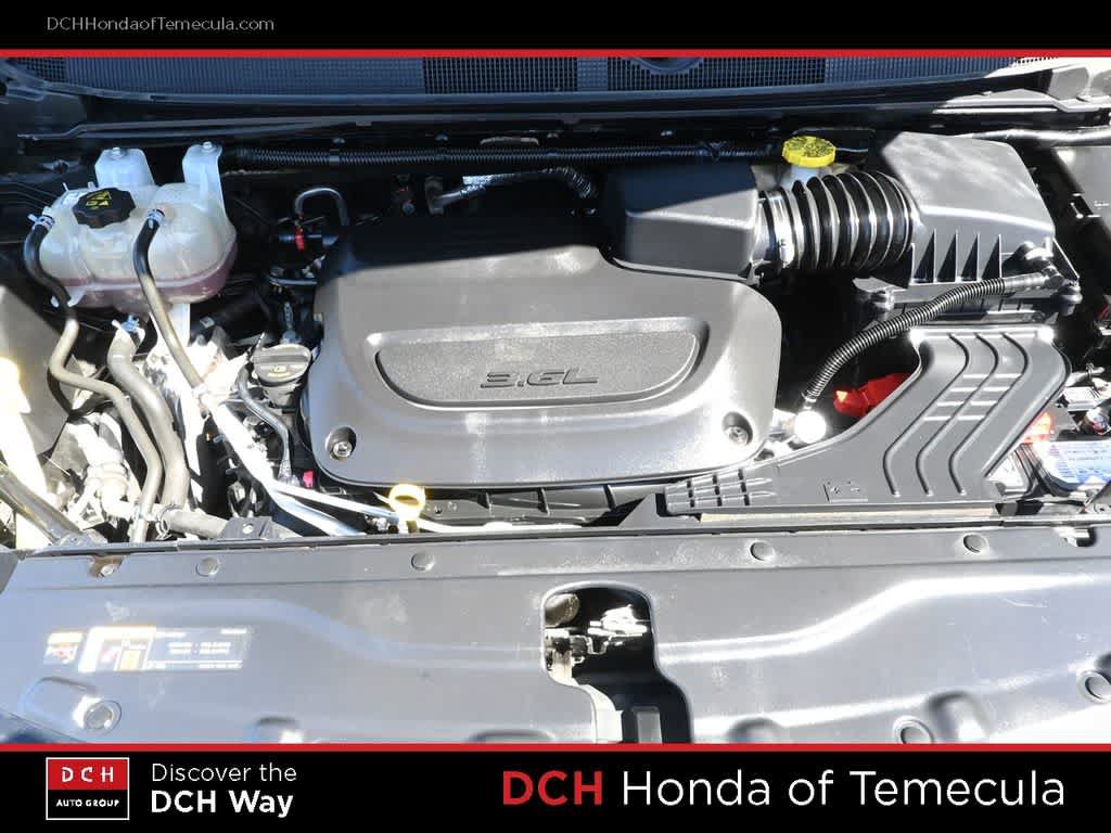 Used 2023 Chrysler Voyager LX FWD image 25