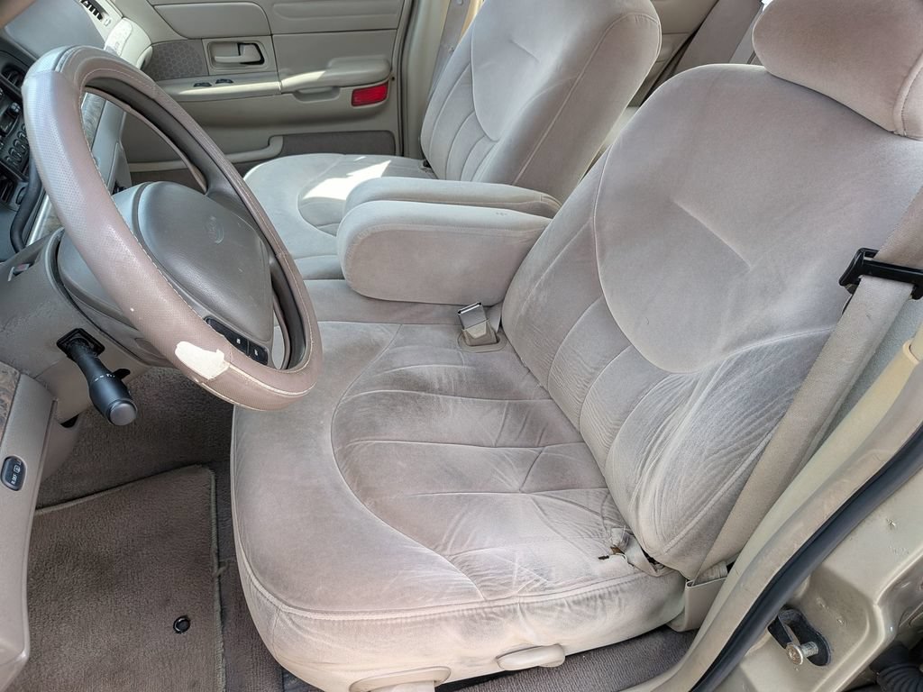 Used 1999 Ford Crown Victoria RWD image 16