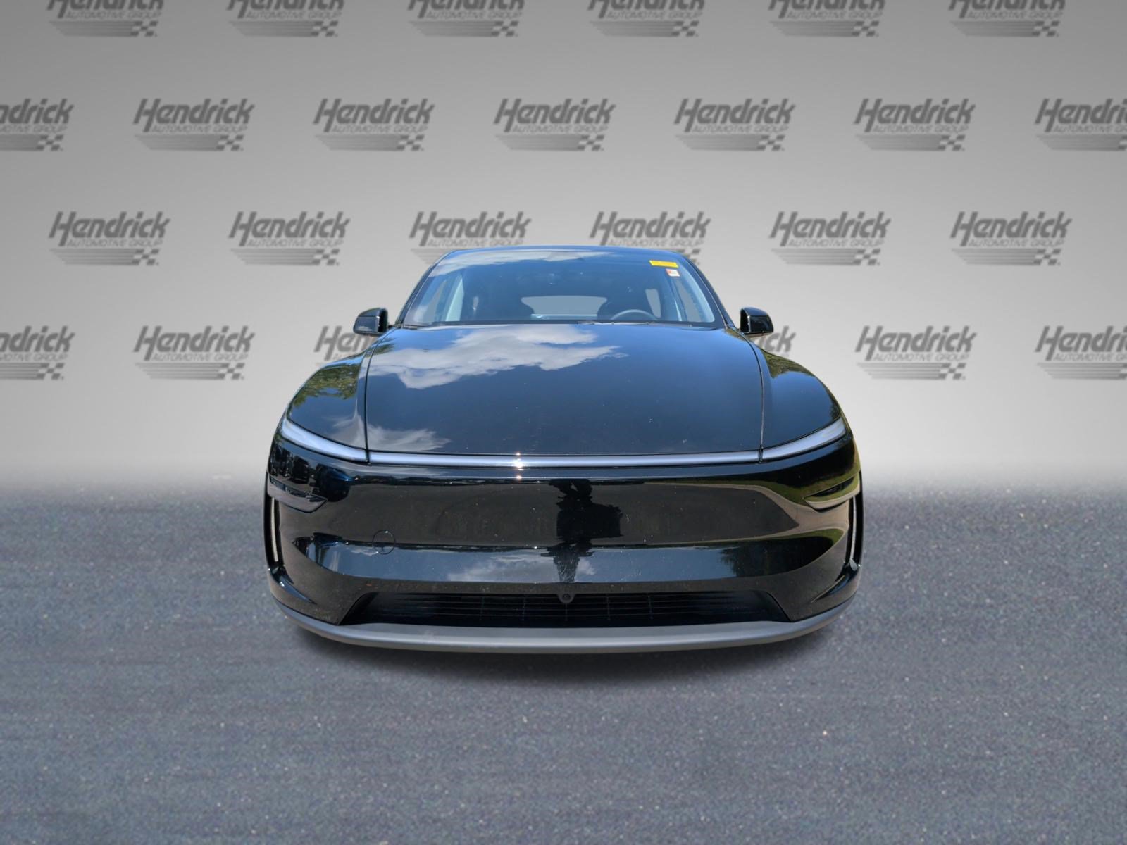 Used 2026 Tesla Model Y AWD image 5