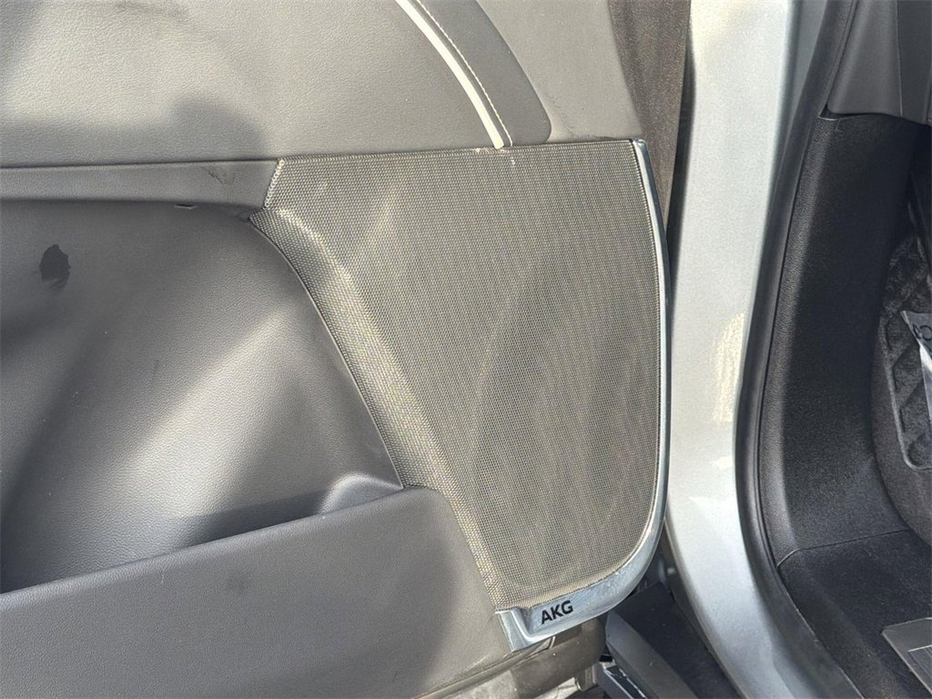 Certified 2023 Cadillac Escalade ESV Sport w/ LPO, ONYX Package image 23