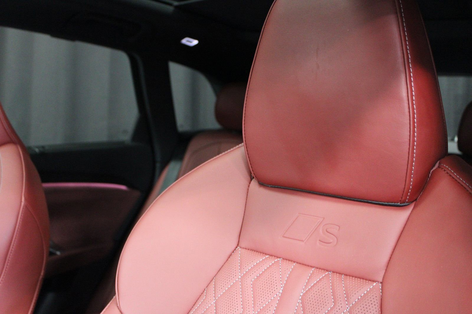 Used 2025 Audi SQ5 Prestige image 34