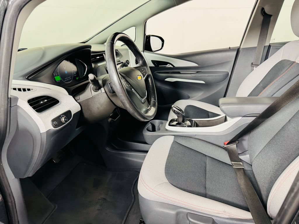 Used 2021 Chevrolet Bolt LT FWD image 5