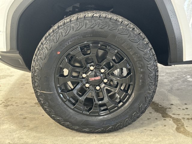 New 2026 GMC Canyon Elevation RWD image 33