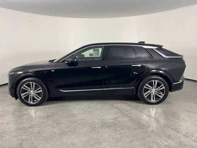 Used 2023 Cadillac Lyriq 2WD image 5