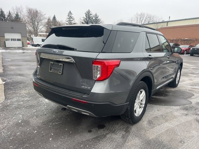 Used 2023 Ford Explorer XLT w/ Equipment Group 202A image 5
