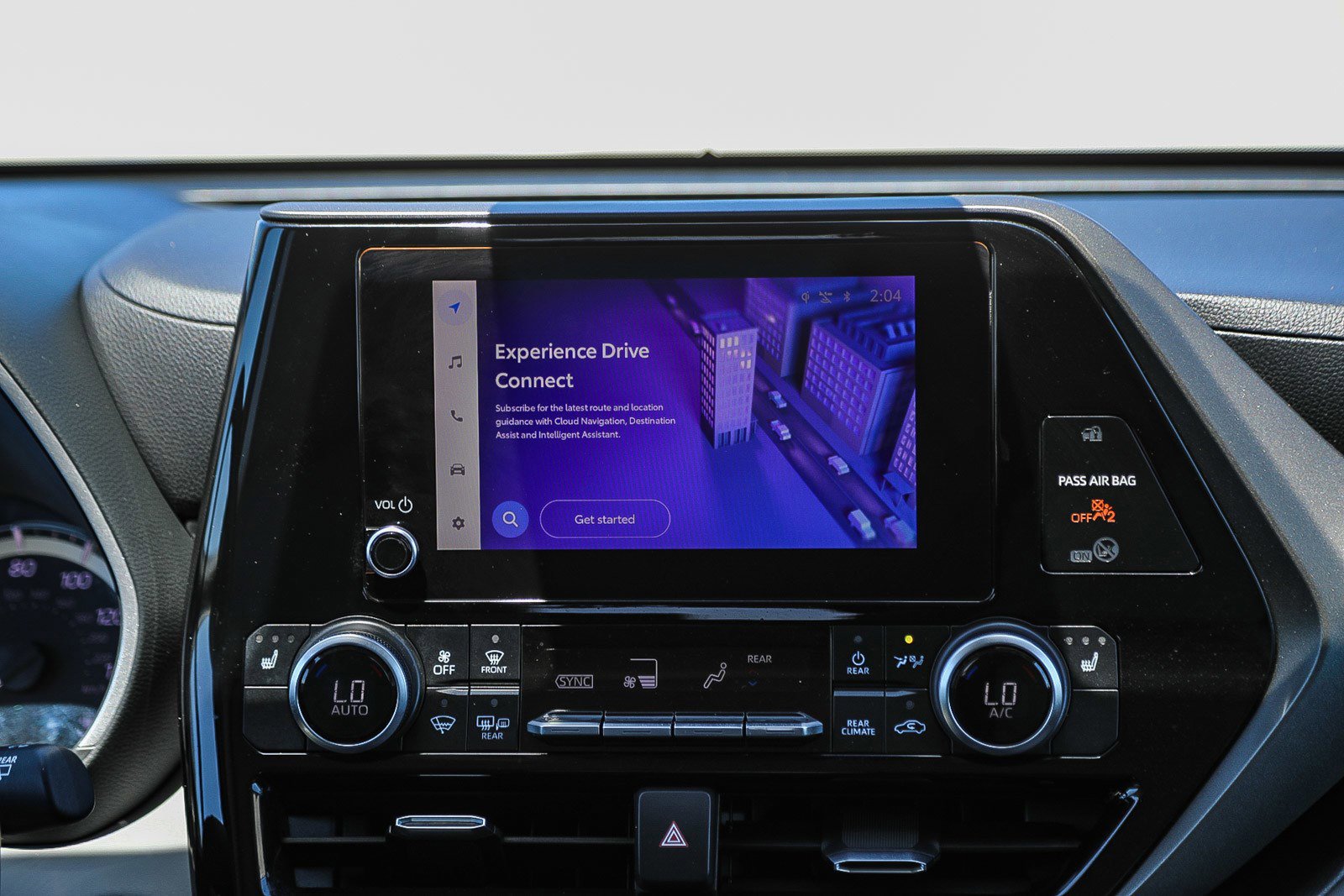 Used 2023 Toyota Highlander XLE FWD image 14