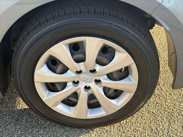 Certified 2020 Toyota Corolla LE w/ Carpet Mat Package (TMS) FWD image 30