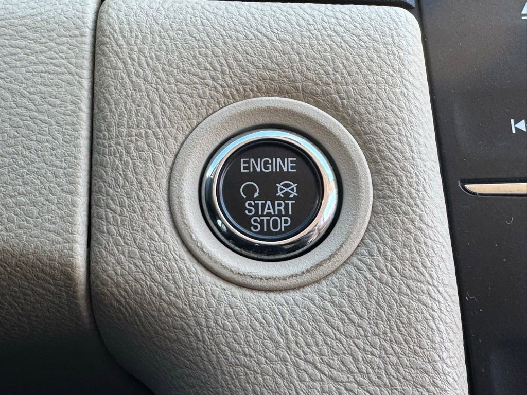 Used 2015 Ford Taurus Limited FWD image 29