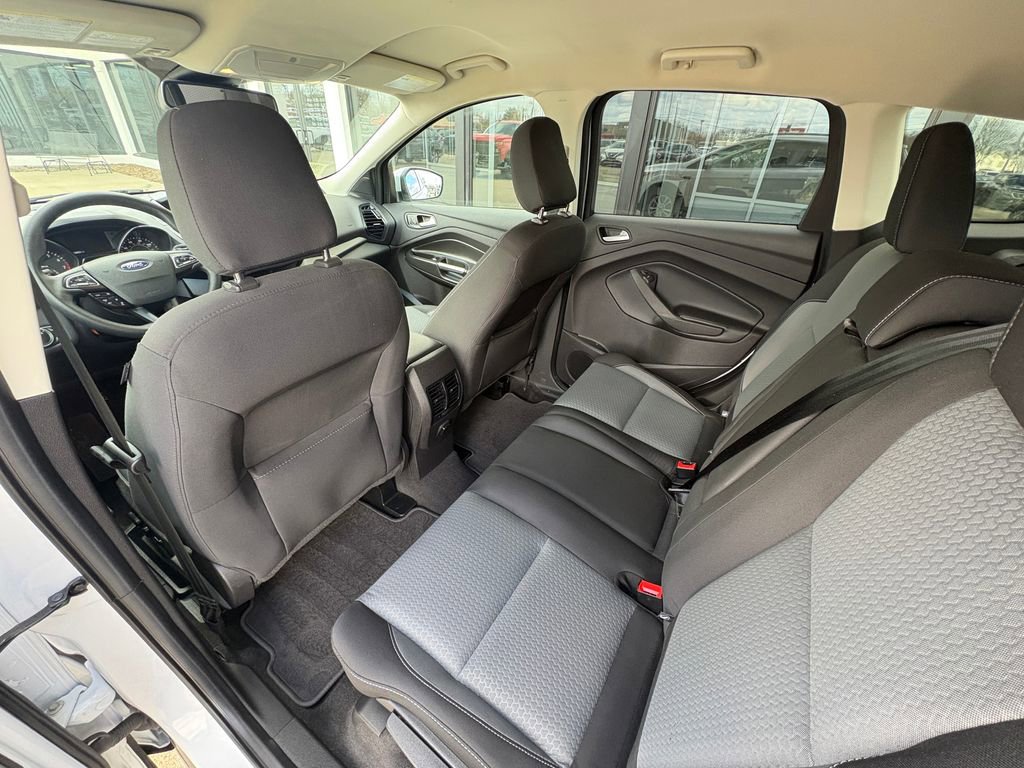 Used 2018 Ford Escape SE w/ Ford Safe & Smart Package image 27