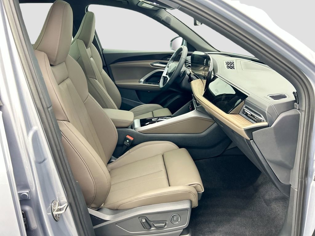 Used 2025 Audi Q5 Premium Plus w/ Premium Plus image 20
