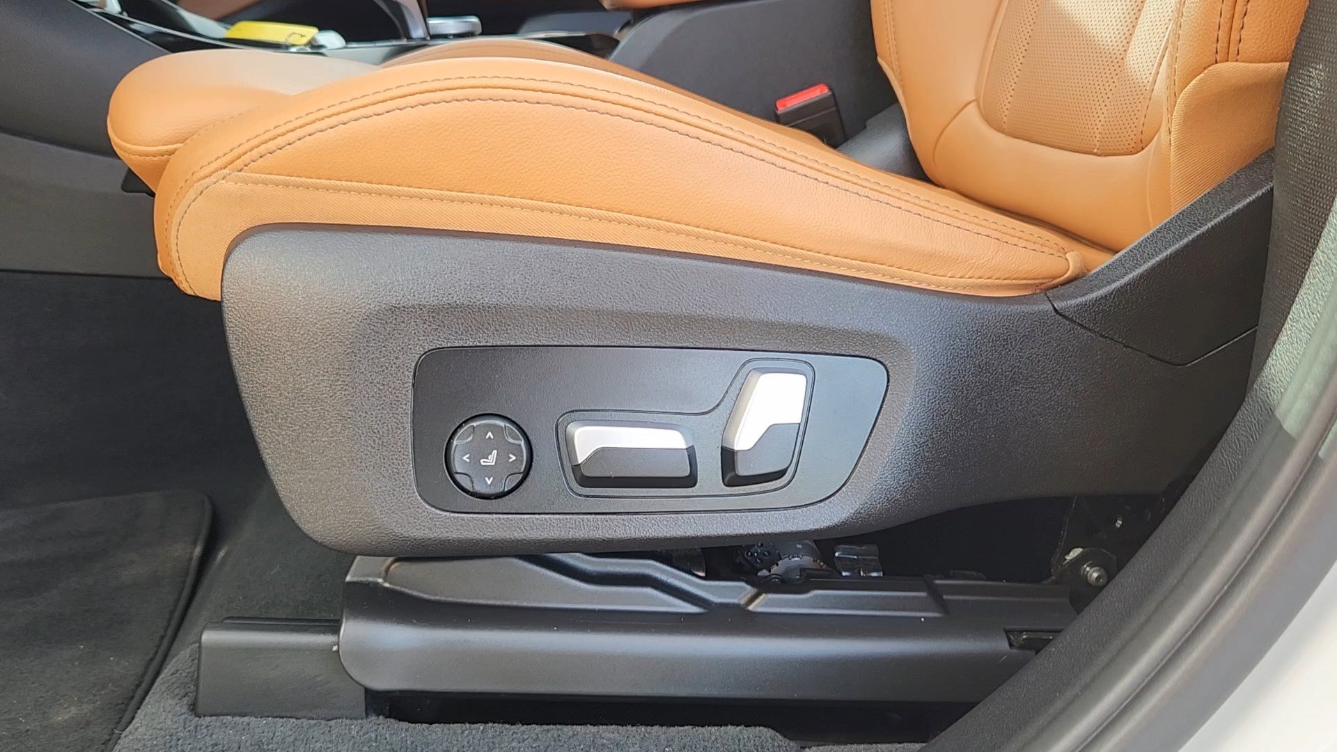 Used 2023 BMW X3 xDrive30i w/ Premium Package image 9