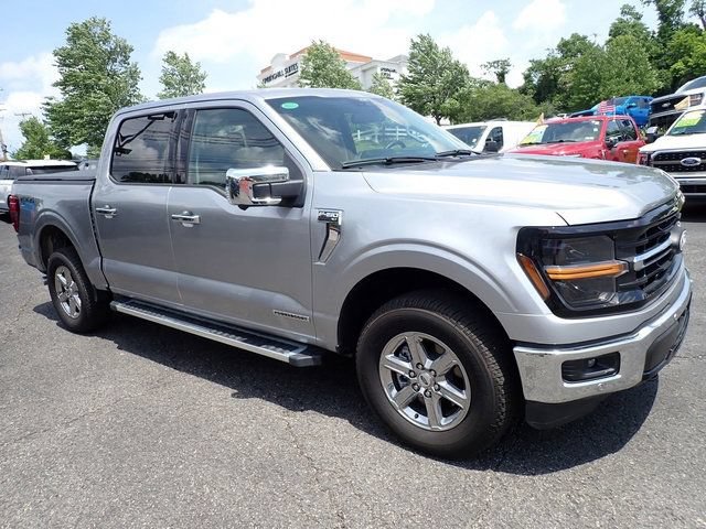 Used 2025 Ford F150 XLT w/ Equipment Group 302A MID AWD/4WD image 11