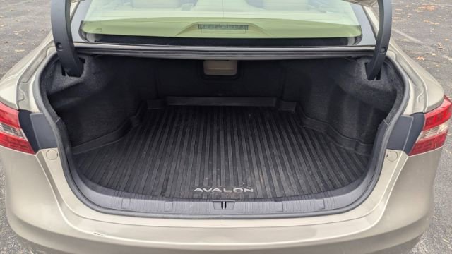 Used 2018 Toyota Avalon XLE Plus image 13