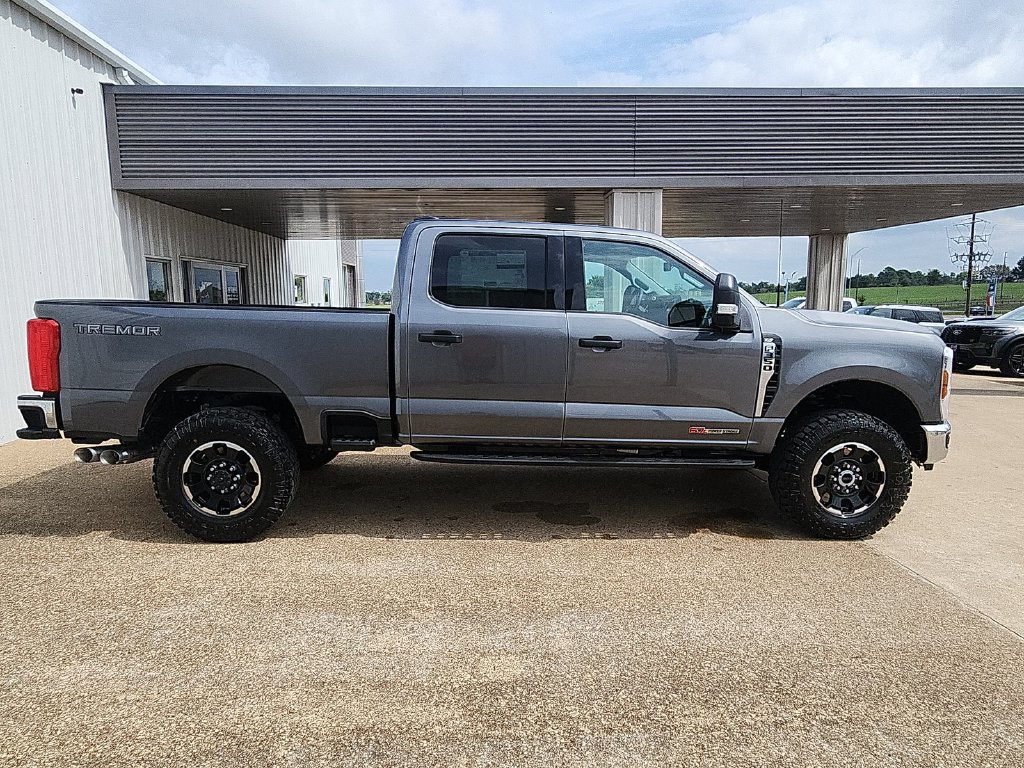 New 2027 Ford F350 XLT w/ Tremor Off-Road Package AWD/4WD image 9