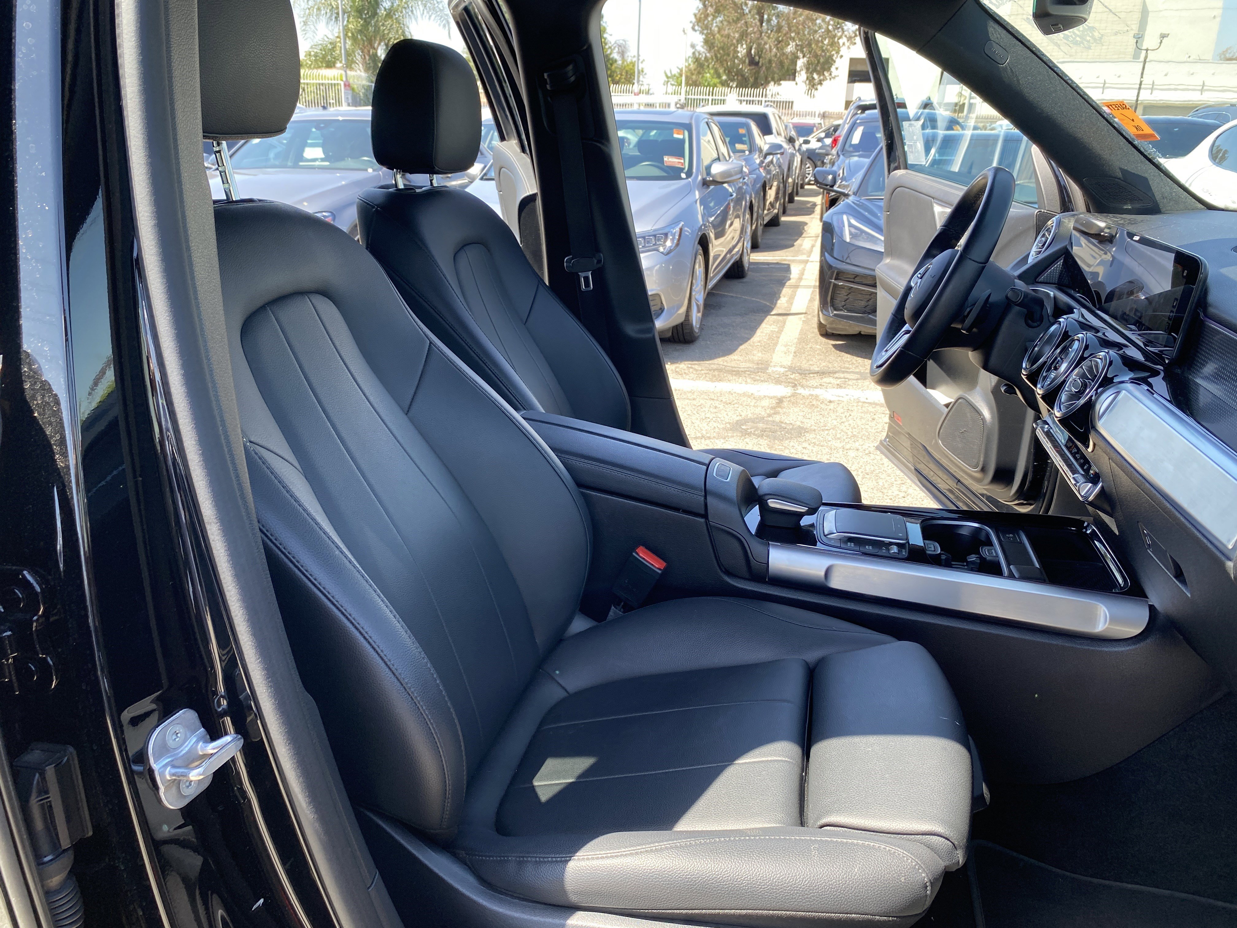Used 2023 Mercedes-Benz EQB 250+ w/ Exclusive Package image 21