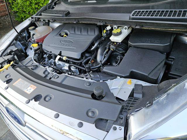 Used 2017 Ford Escape SE w/ Equipment Group 201A image 9