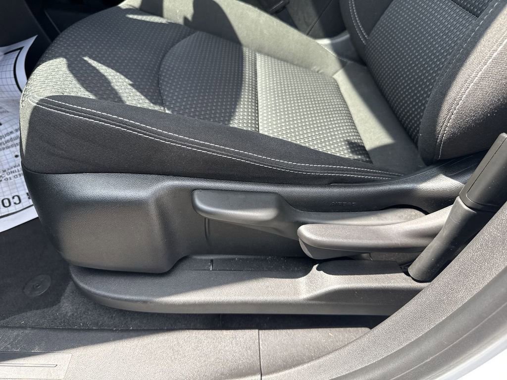 Used 2024 GMC Terrain SLE FWD image 22