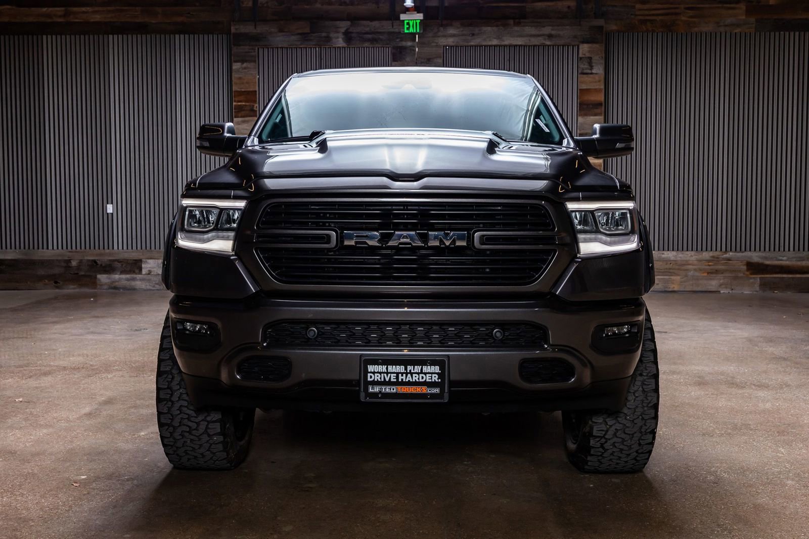 Used 2024 RAM 1500 Laramie image 2