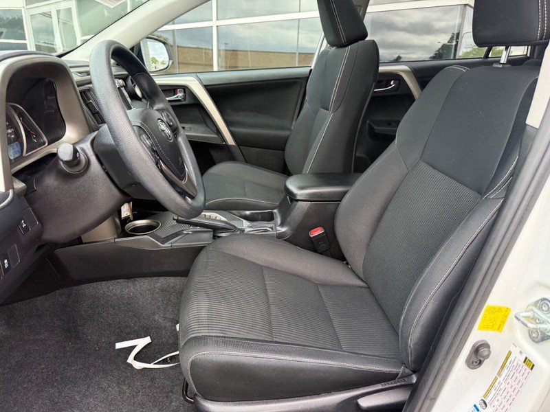 Used 2015 Toyota RAV4 XLE AWD/4WD image 16