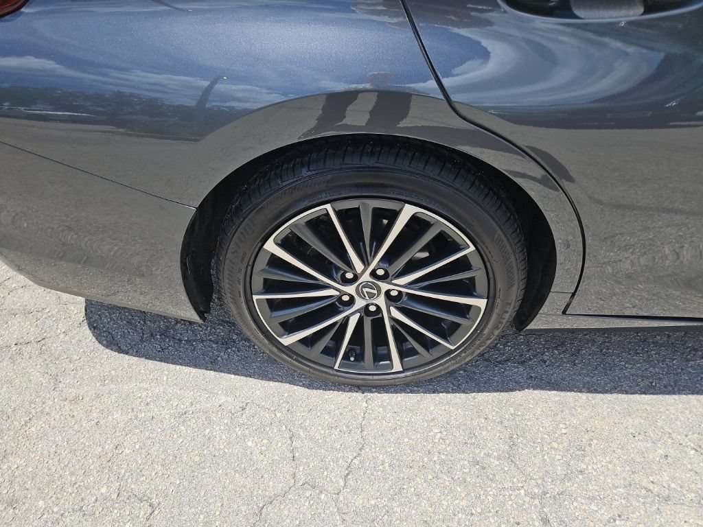 Certified 2025 Lexus ES 350 w/ Premium Package FWD image 7